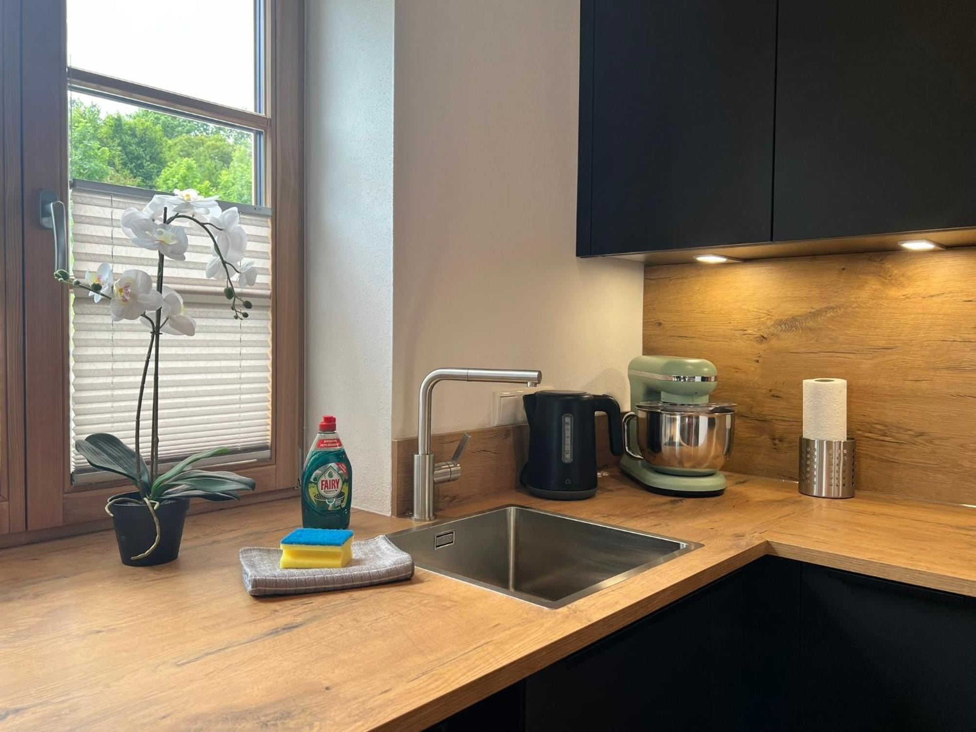 Stay Nice Apartments Dorfen Naehe Muenchen Jacuzzi Grillkota 75 Zoll Tv Екстериор снимка