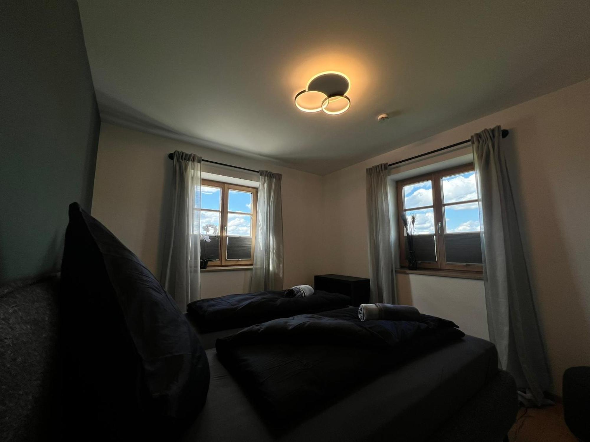 Stay Nice Apartments Dorfen Naehe Muenchen Jacuzzi Grillkota 75 Zoll Tv Екстериор снимка