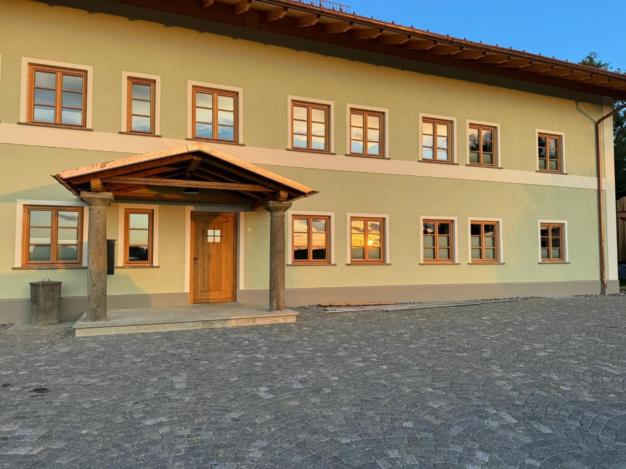 Stay Nice Apartments Dorfen Naehe Muenchen Jacuzzi Grillkota 75 Zoll Tv Екстериор снимка
